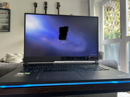 Asus rog strix g17 - g17, g713qr